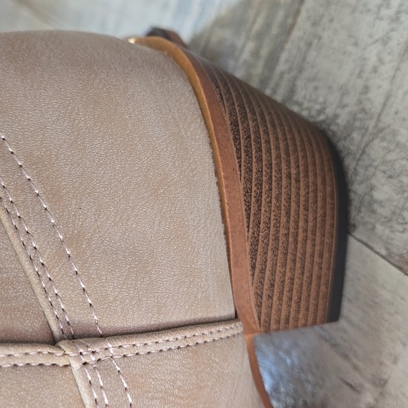 Bone Color Light Cream Colored Western Women's Boots NWT - Picture 4 of 16